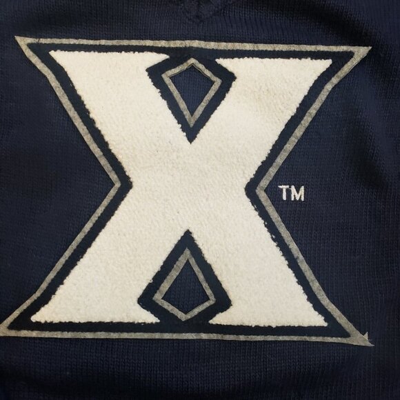 NCAA Xavier Musketeers Mens V-Neck Sweater Alma Mater Classic Navy Size 2XL - Picture 3 of 5